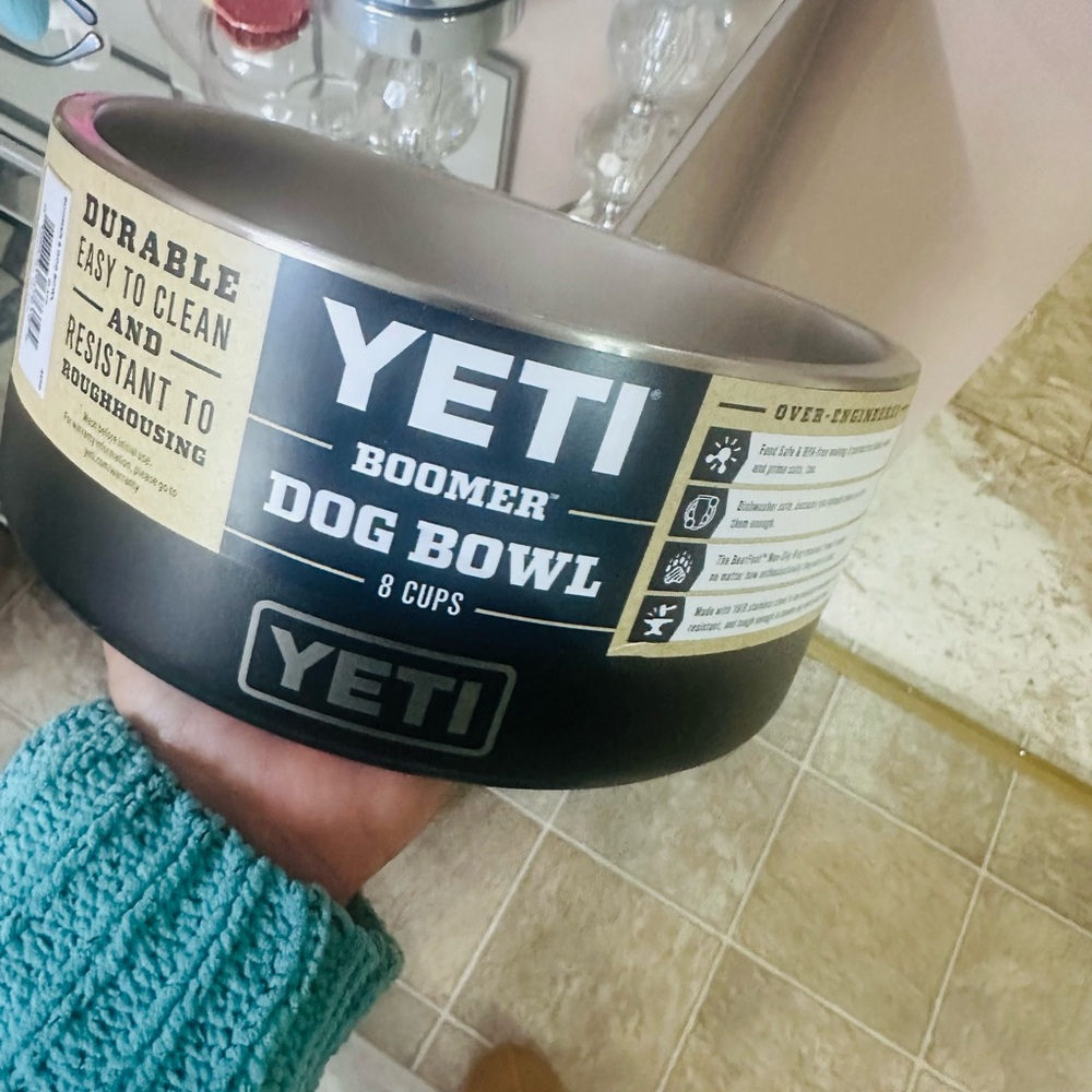 Yeti Boomer Dog Bowl - Black Exterior with Stainless Interior